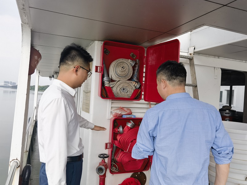 10.通讯稿:2023.05.04 市水政监察支队到省市联合执法点检查安全生产及消防安全工作 照片二 800.jpg