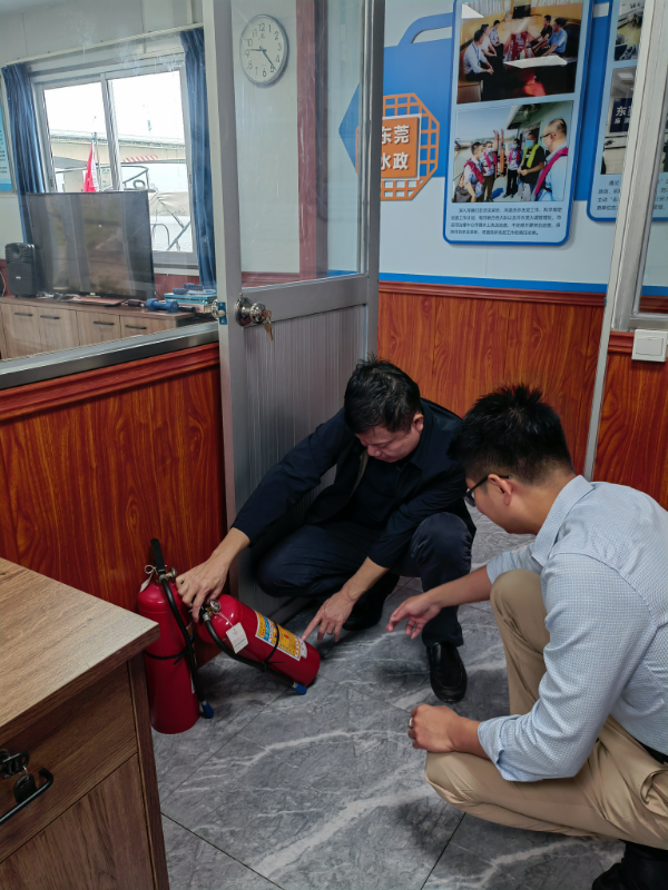 33.通讯稿:2023.12.13 市水政监察支队开展消防安全大检查大整治专项行动 照片三 原件.jpg
