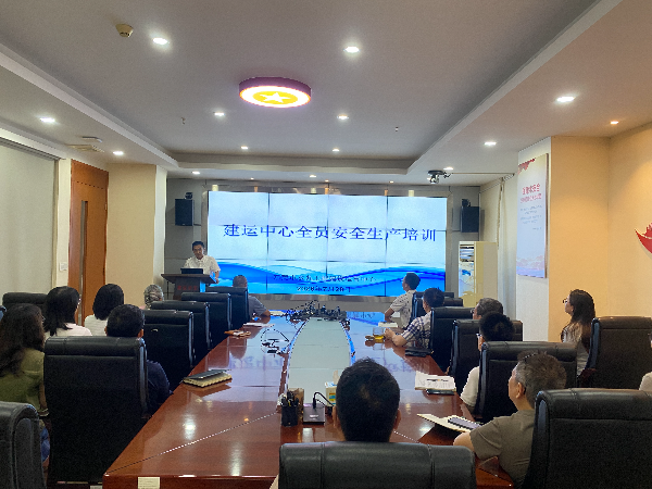 演讲图.jpg
